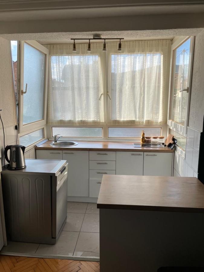 Green Studio Apartment Sarajevo Buitenkant foto